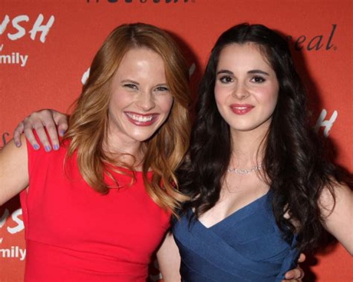 Laura And Vanessa Marano's Twin Connection